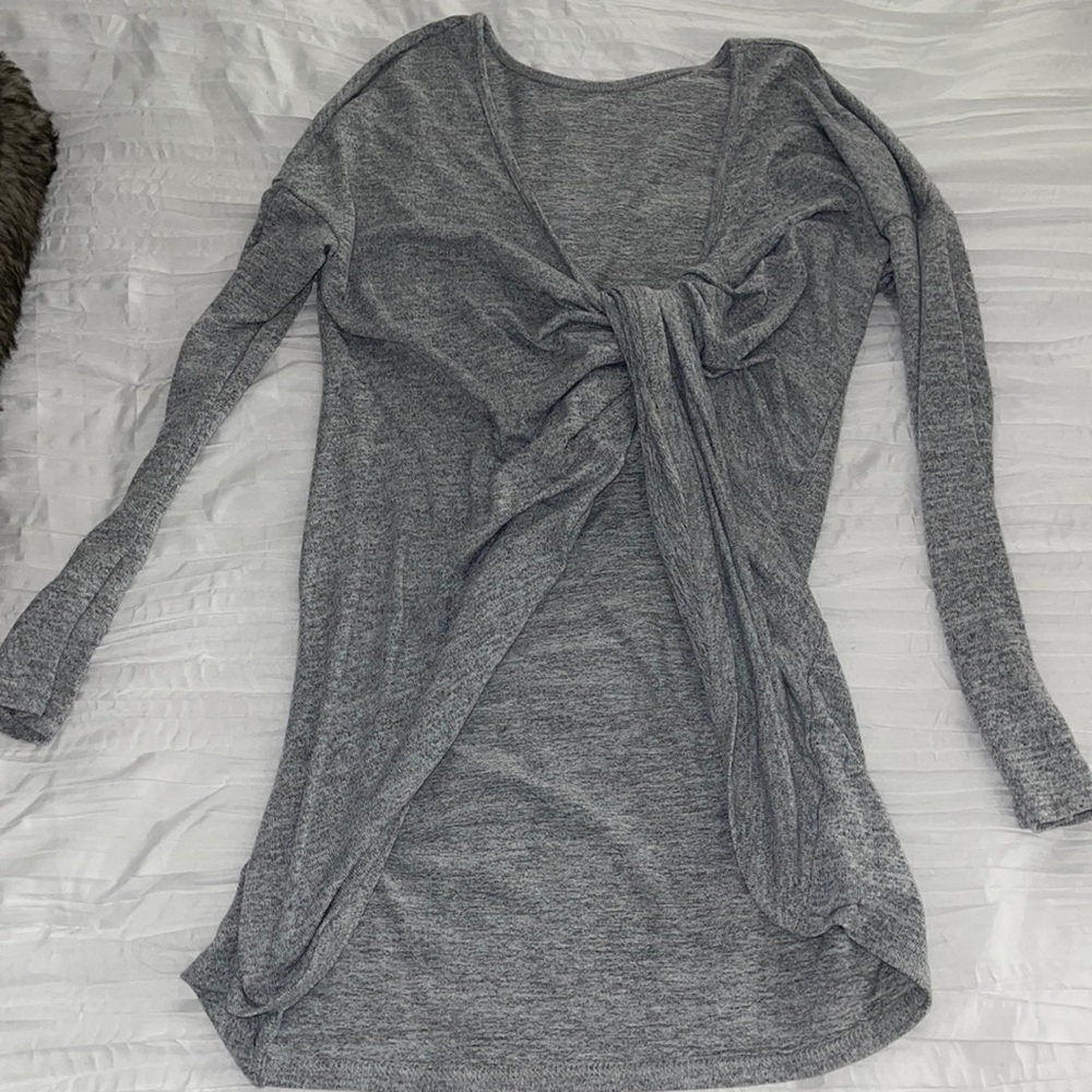 Grey top